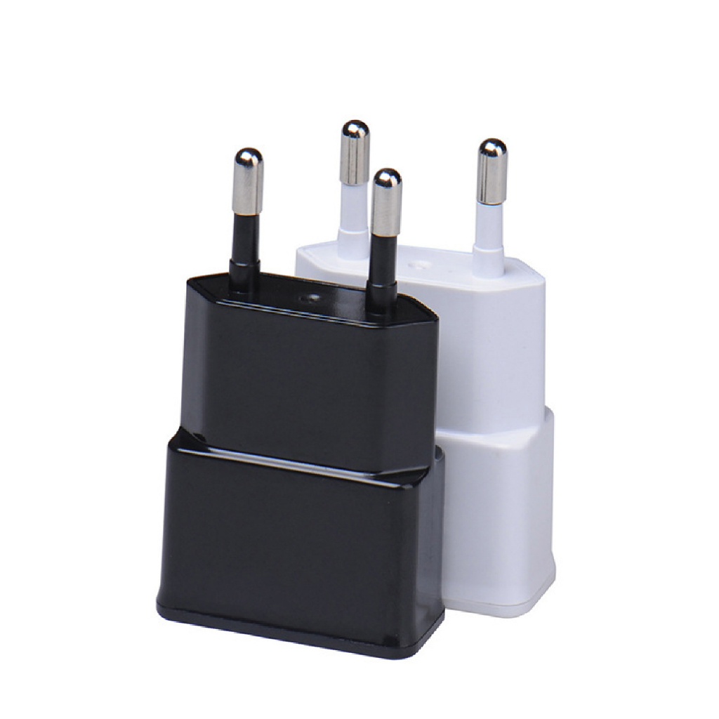 Carregador Tomada Plug Adaptador Fonte Usb 5v Bivolt (2) Carregador USB Bivolt 5V Bivolt: Funciona em 110V e 220V. USB 5V: Carrega dispositivos USB. Compacto: Ideal para uso diário. Seguro: Com proteção contra sobrecarga. Essencial para carregar seus dispositivos com praticidade e segurança.