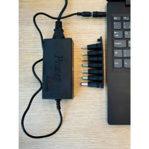 Fonte Carregador de Notebook Universal com 8 Plugs Diferentes